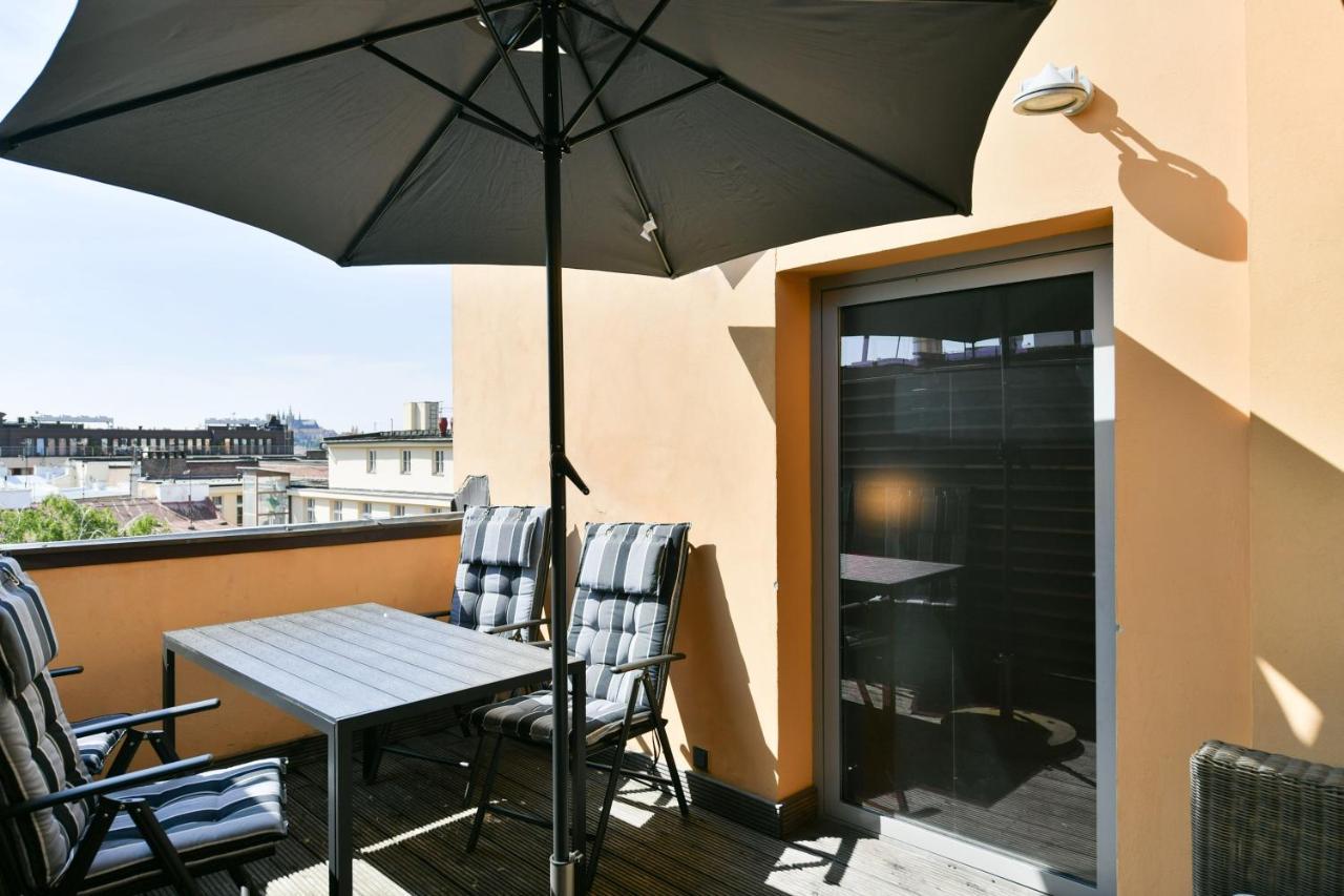 Luxury Central Penthouse With Sauna, Terrace, 250M2, 5Bdrm, 3Bthrm Prague Exterior photo